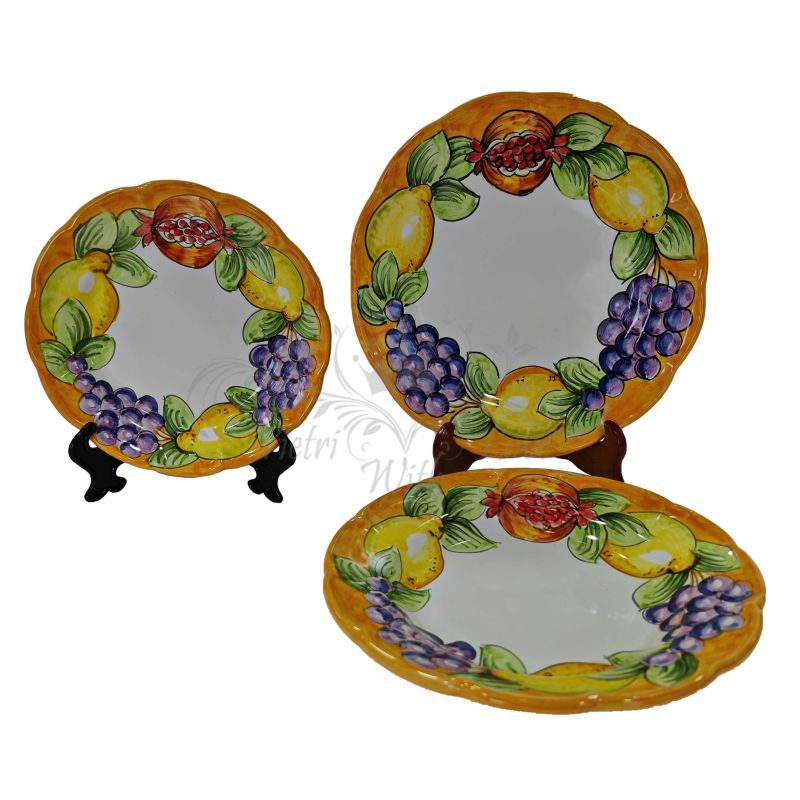 Piatto. linea frutta e limoni. Ceramica di...