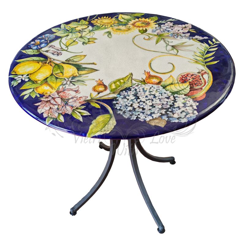 Table. Ceramicized lava stone table. Geraniums...