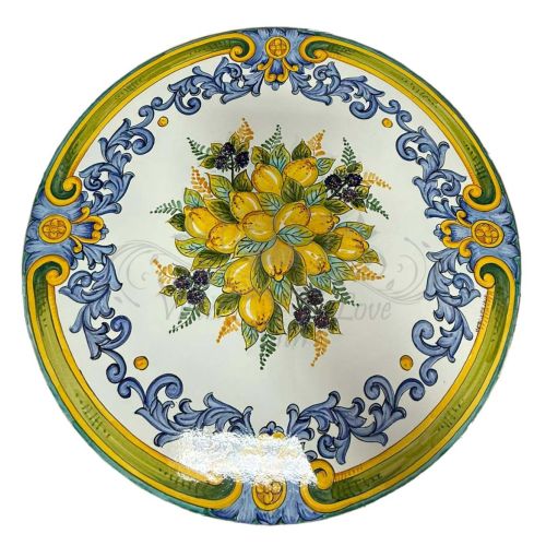 Table en pierre de lave céramisée. Erchie peint à la...