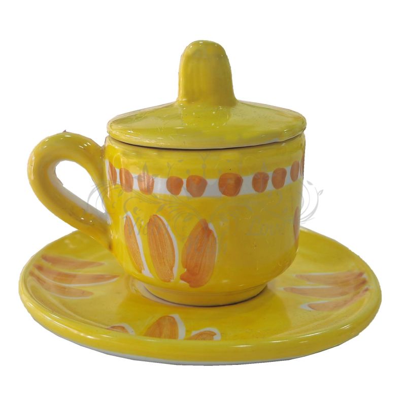 Espressotasse mit Untertasse und Deckel....