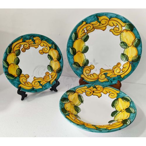 Piatto. Linea Barocco e Limoni. Dipinto a mano ceramica vietrese