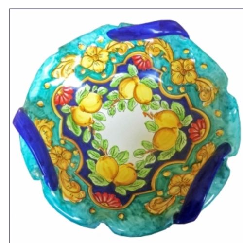 Centro de mesa en forma de cuenco con 3 asas. Borde ondulado. Colección Limones. Cerámica de Vietri. Pintada a mano.
