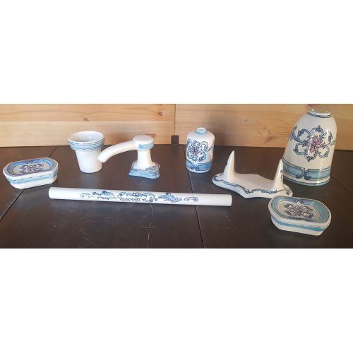 Bathroom accessories set. handpainted Vietri ceramic