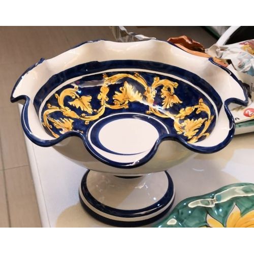 Scalloped Centerpiece / Pedestal Stand – Baroque Collection. Hand-Painted Vietri Ceramic