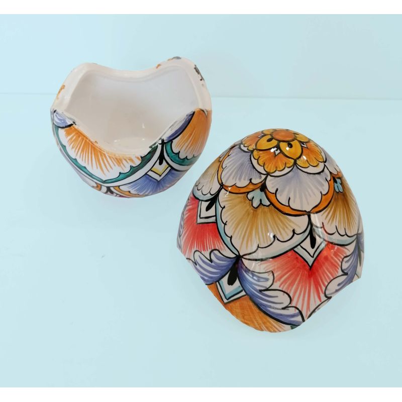 Oeufs de Pâques à collectionner. en céramique...