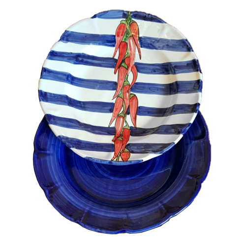 Teller aus Vietri-Keramik mit Streifen- und Chili-Linie - Zwei tiefe Teller und ein flacher Teller