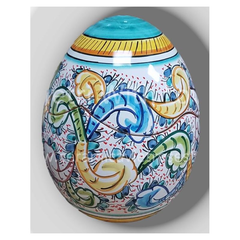 Uova pasquali decorate a mano. Ceramica di vietri.