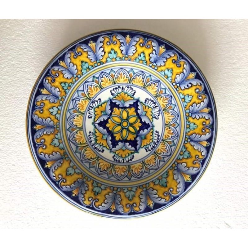 Artistic wall plate. Vietri ceramic. Hand-painted.