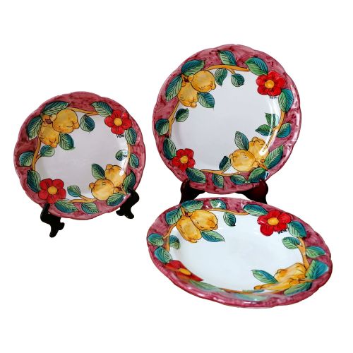 Teller. Blumen-und-Zitronen-Linie. Vietri-Keramik. Erhältlich als Speise-, Suppen-, Dessert- oder Platzteller.